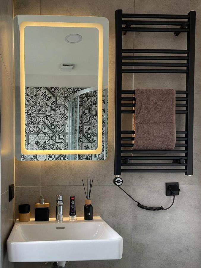 Premium Apartment In Quiet & Historical Area ريغا المظهر الخارجي الصورة